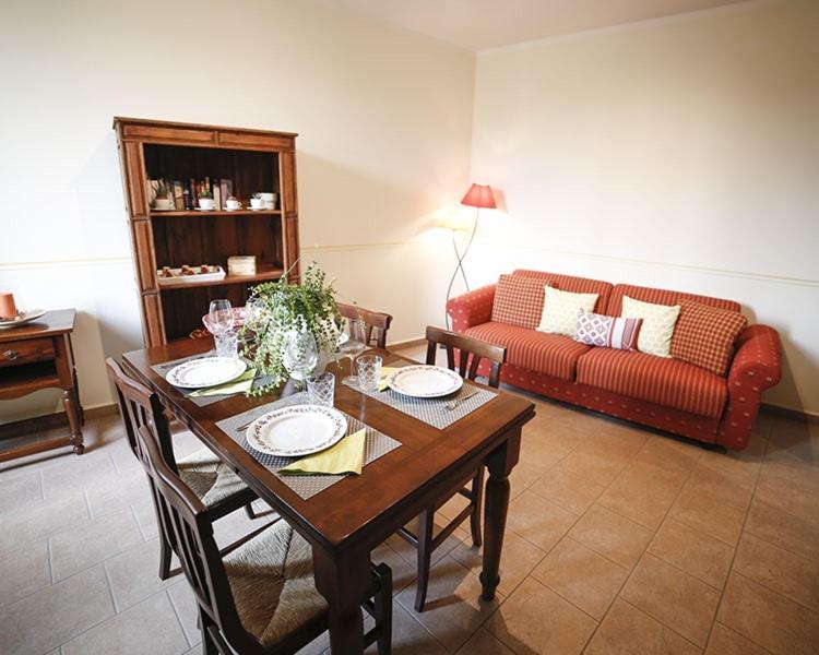Palazzo Le Muse Apartments 贝瓦尼亚 外观 照片