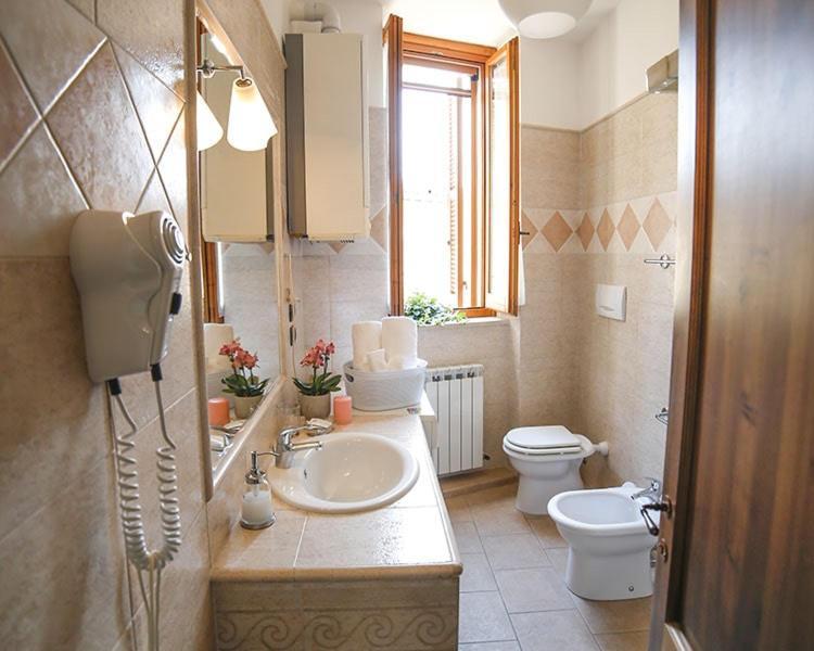 Palazzo Le Muse Apartments 贝瓦尼亚 外观 照片